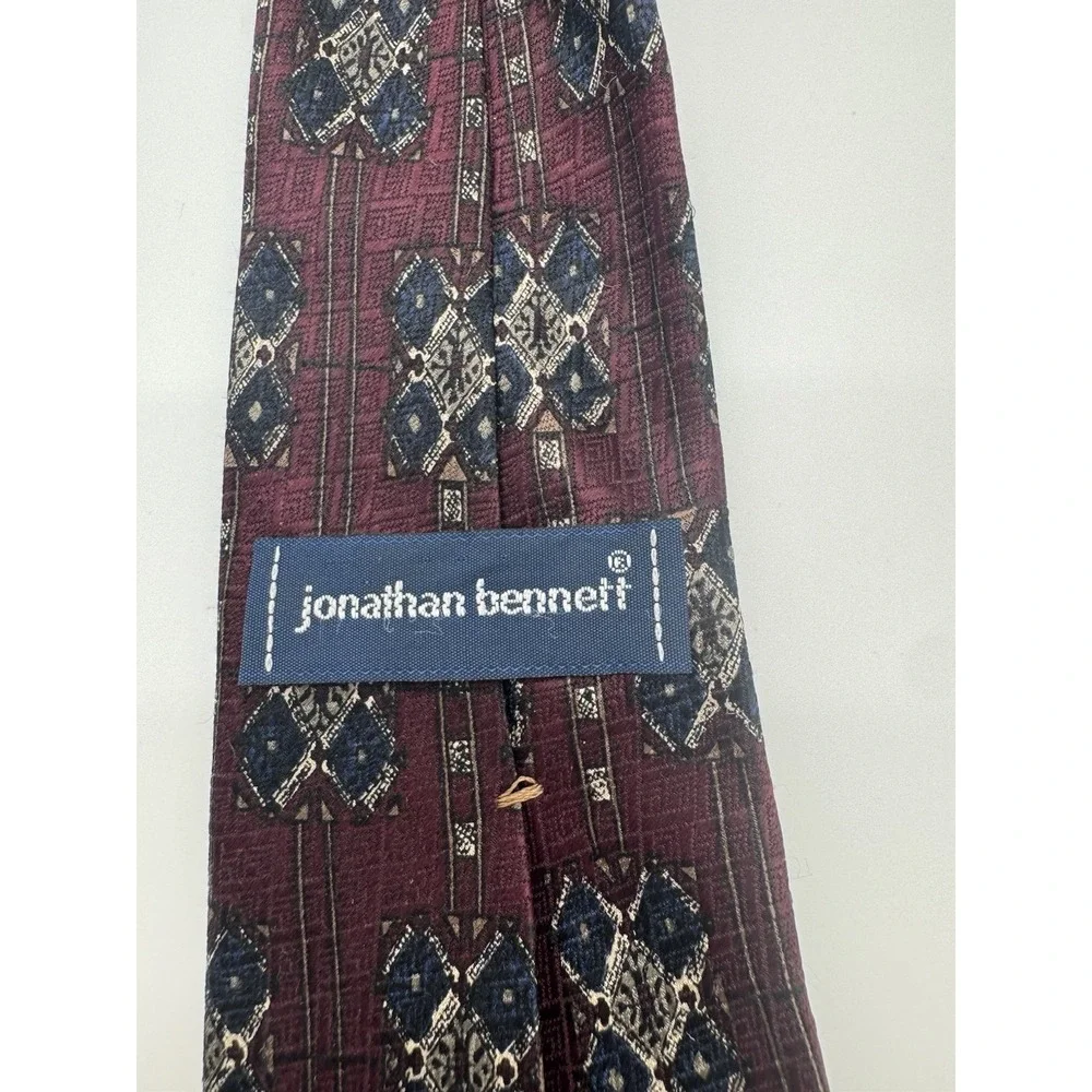 Jonathan Bennett Silk Tie USA Burgundy Blue Geometric Medallion Necktie‎ Classic